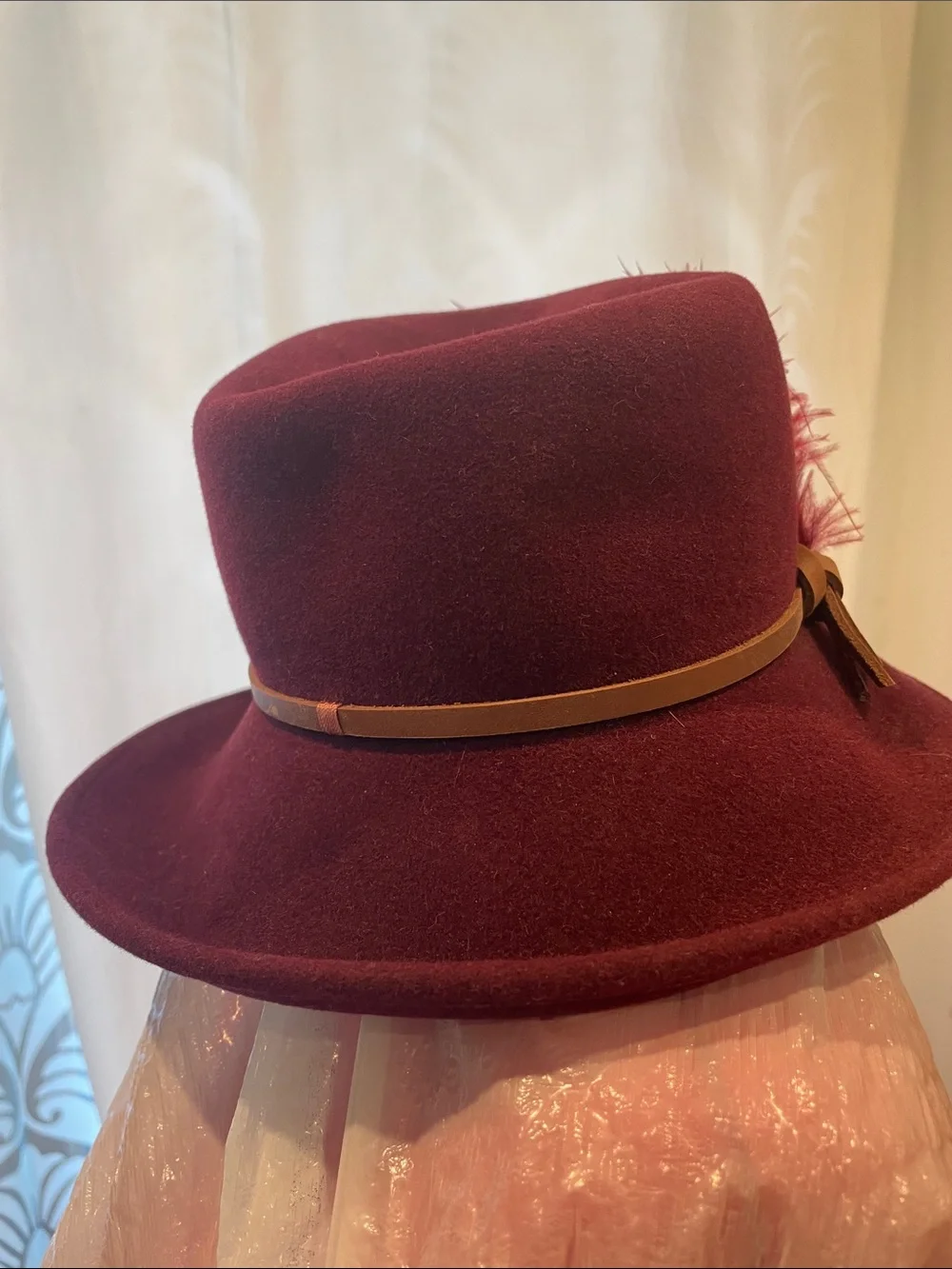 Womens Feather Trim Wool Cloche Hat - Burgundy